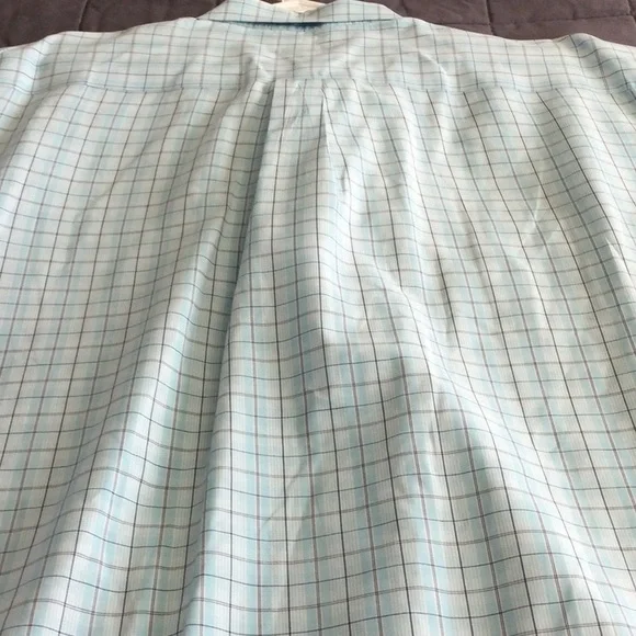 Short Sleeve Button Down Shirt - Picture 7 of 9